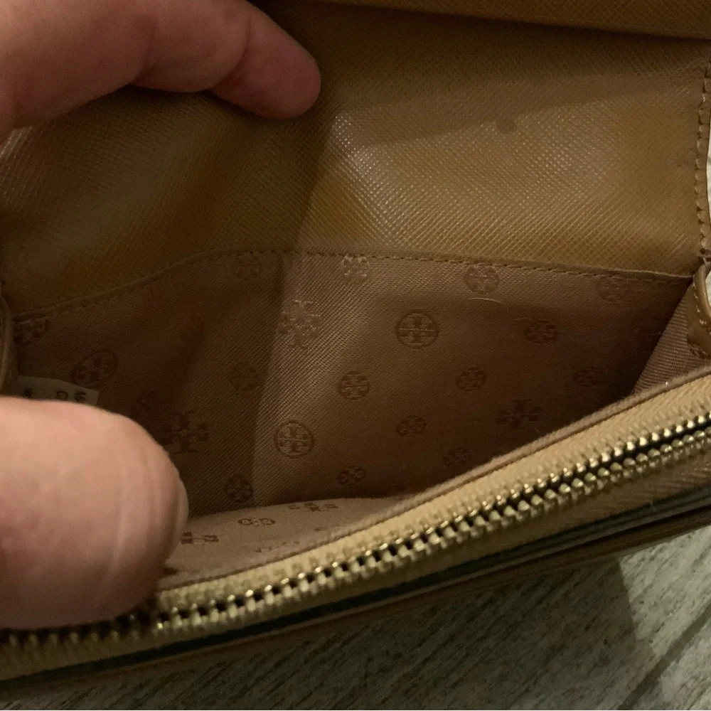 Tory Burch classic zip